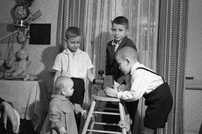 Диафильмы в СССР: белая простыня в темноте и жужжание аппарата