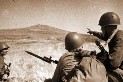 Освобождение Донбасса: красный флаг над Саур-Могилой