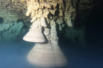 Загадочные «адские колокола» в подводной пещере  в Эль-Сапоте