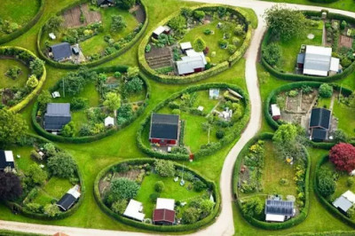 Поселок Нэрум: почему в пригороде Копенгагена дворы овальной формы и нет подъездных дорог к дому