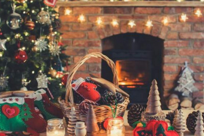 Новогодние традиции украшения домов и столы в разных странах мира